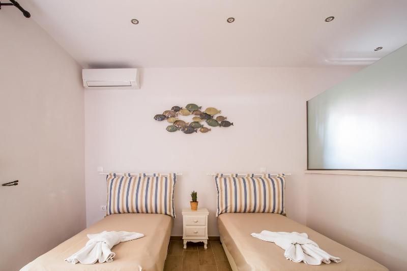 Apartment with Terrace image 2