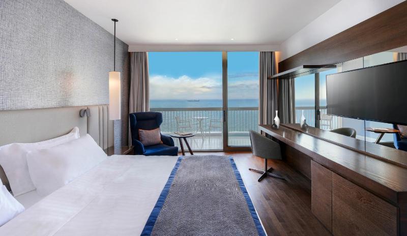 Executive Double Room with Sea View image 1
