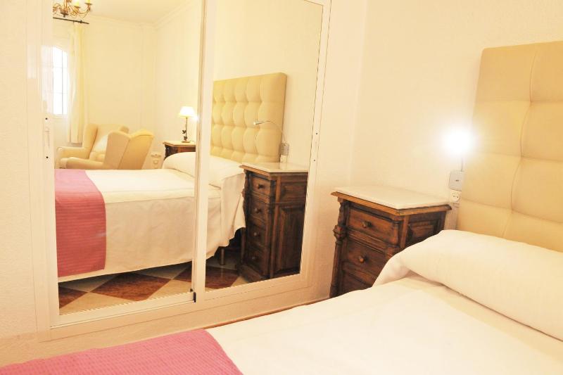 Deluxe Double Room image 3