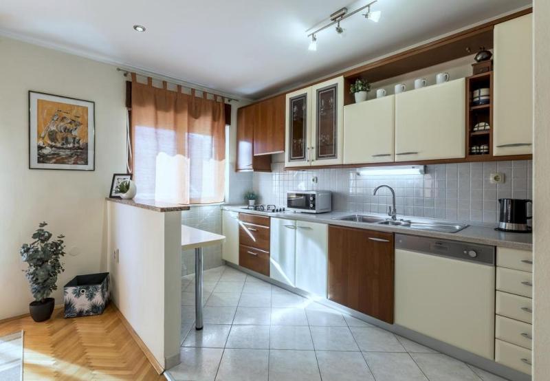 Apartment in Kastel Novi with terrace air conditioning W-LAN washing machine 5104-1 - image 13