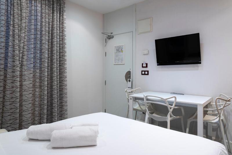 Sextuple Room image 2