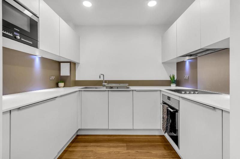 One-Bedroom Apartment image 1