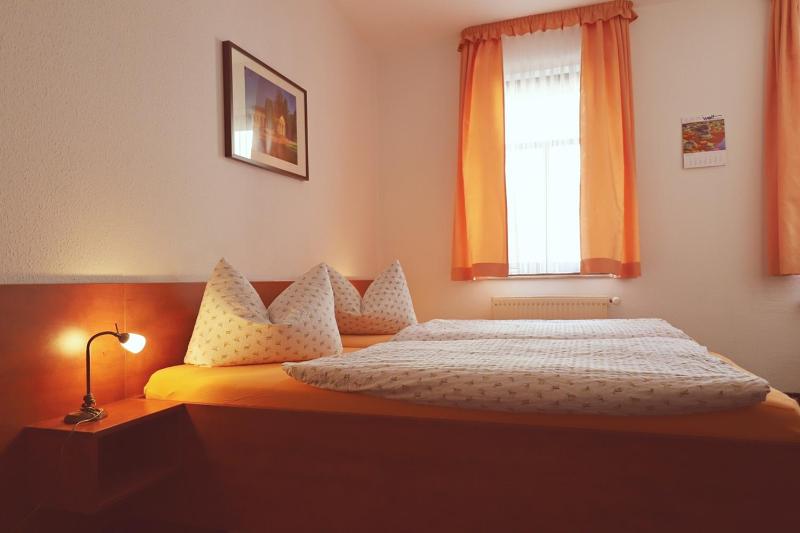 Double Room image 2