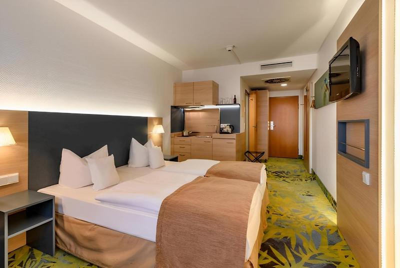 Comfort Twin Room image 1