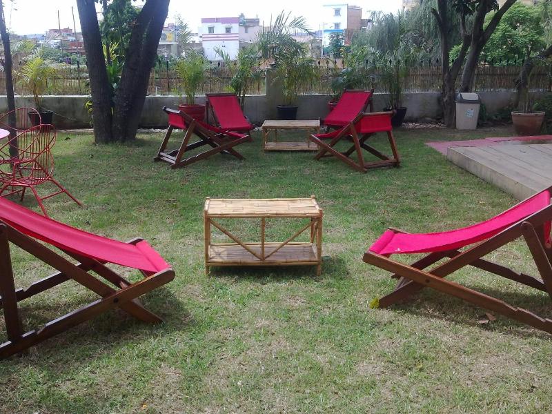 Villa Mahefa - WiFi Fibre - Parking & Jardin - Netflix - Hôtel proche RN1 RN4 RN7 - image 2