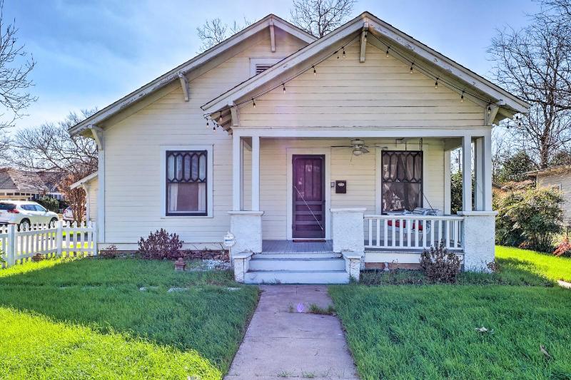 Georgetown Vacation Rental Close to Town Square! Images