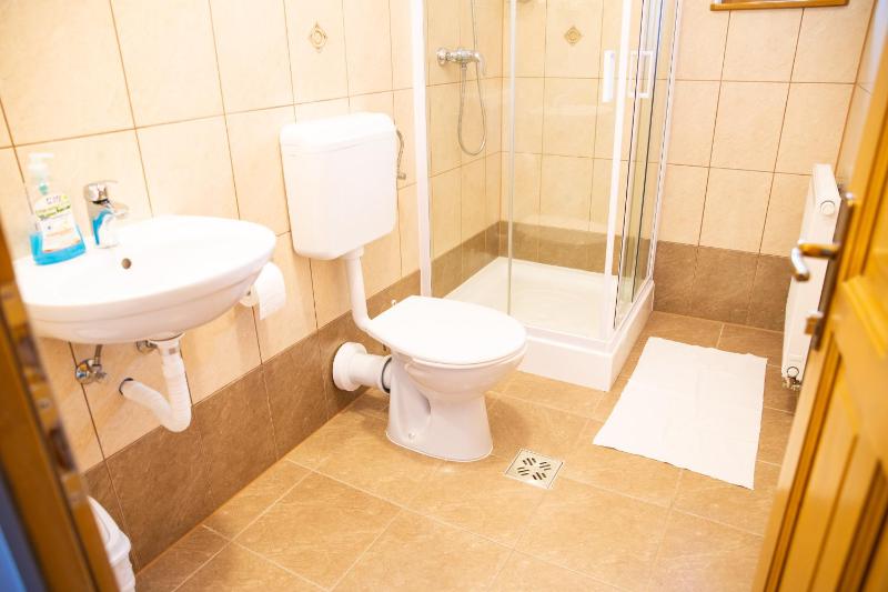 Triple Room with Garden View image 3