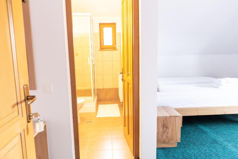 Triple Room with Garden View image 2