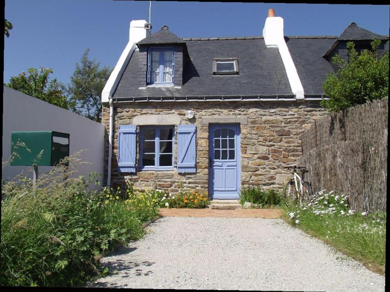 Charmante maison avec jardin, terrasse et parking à 2 km de Le Palais - Animaux acceptés - FR-1-418-221 Images