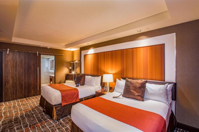 Spa Tower - Standard Double Queen image 3
