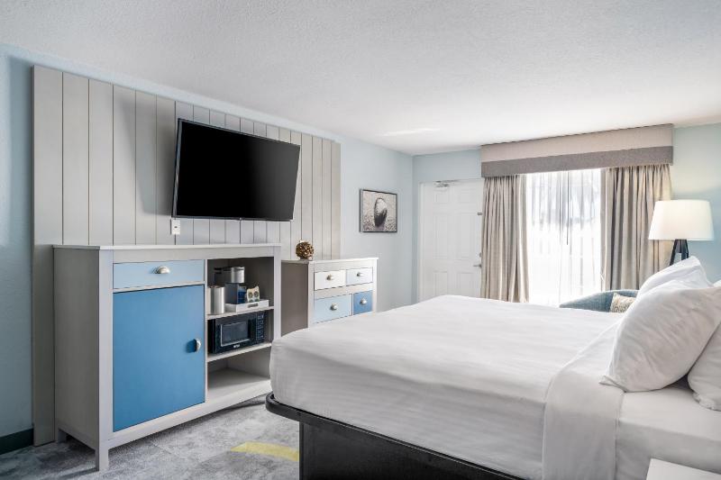 Superior King Room image 4