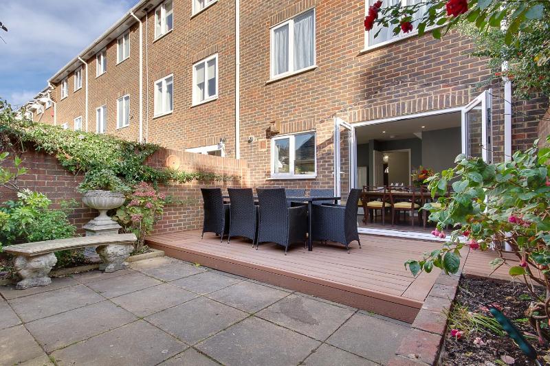 14 Oxford Mews - 5 Star Living for up to 10 People - image 19