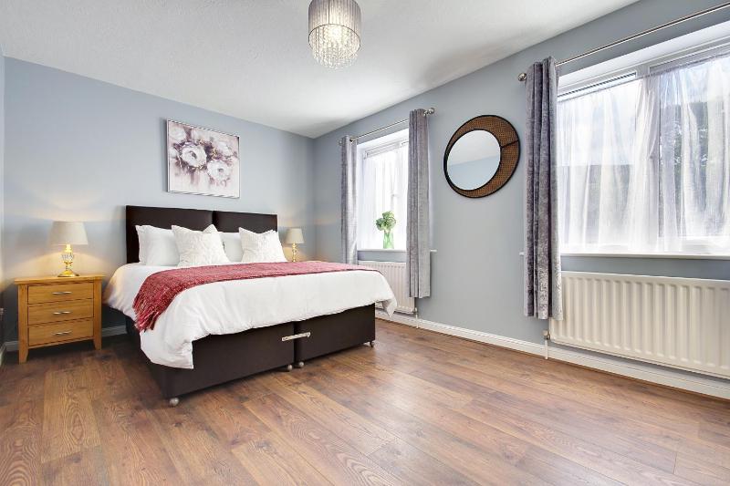 14 Oxford Mews - 5 Star Living for up to 10 People - image 11