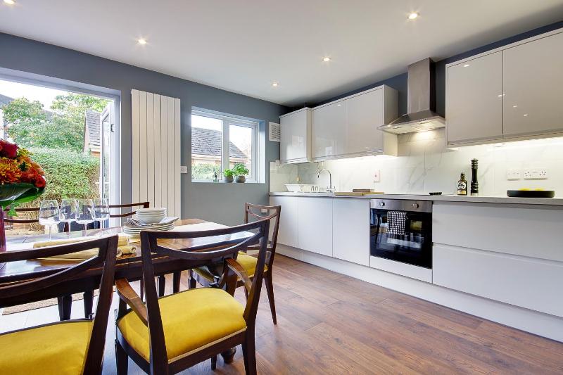 14 Oxford Mews - 5 Star Living for up to 10 People - image 22