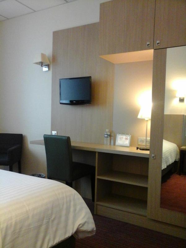 Hotel Carmin - image 9