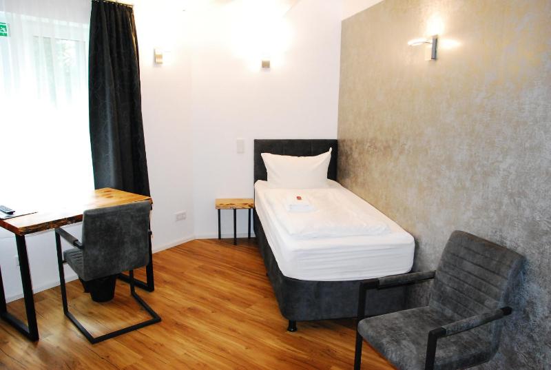 Deluxe Single Room image 4