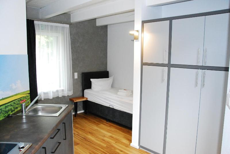 Deluxe Twin Room image 1