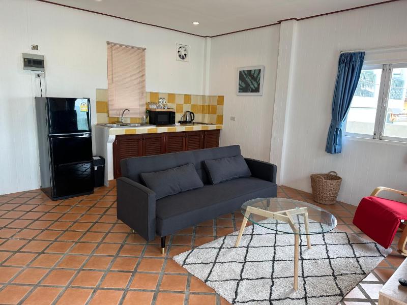 Bangrak Pier Bungalow - image 17