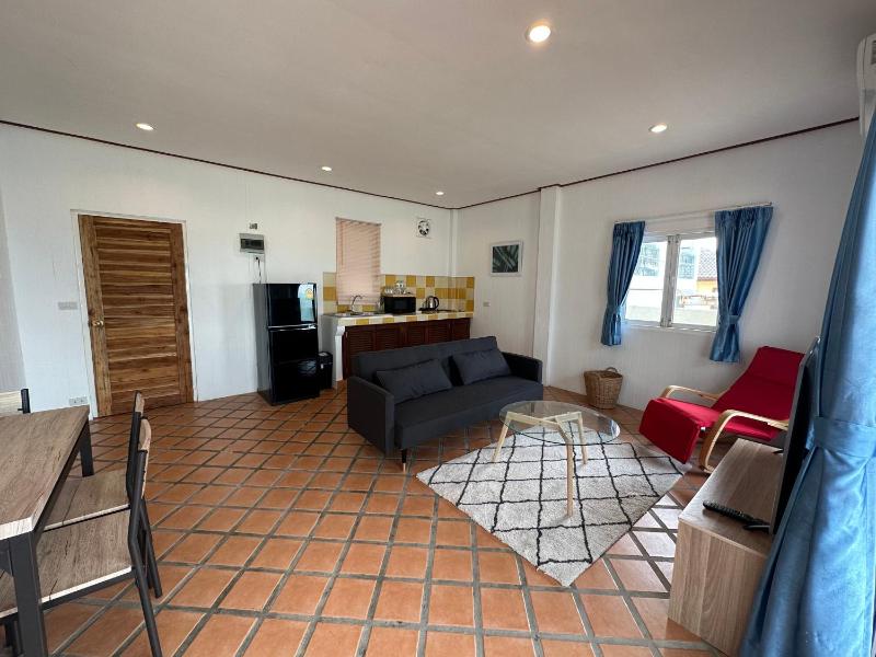 Bangrak Pier Bungalow - image 36