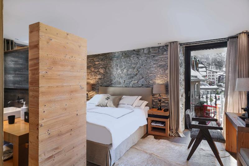 Deluxe Double Room with Matterhorn View image 4