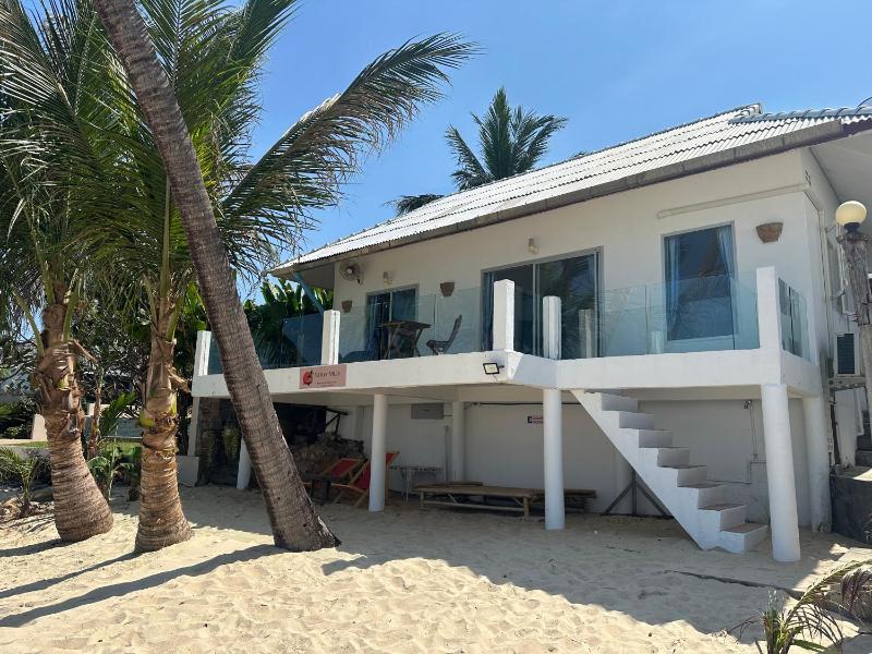 Bangrak Pier Bungalow - image 42
