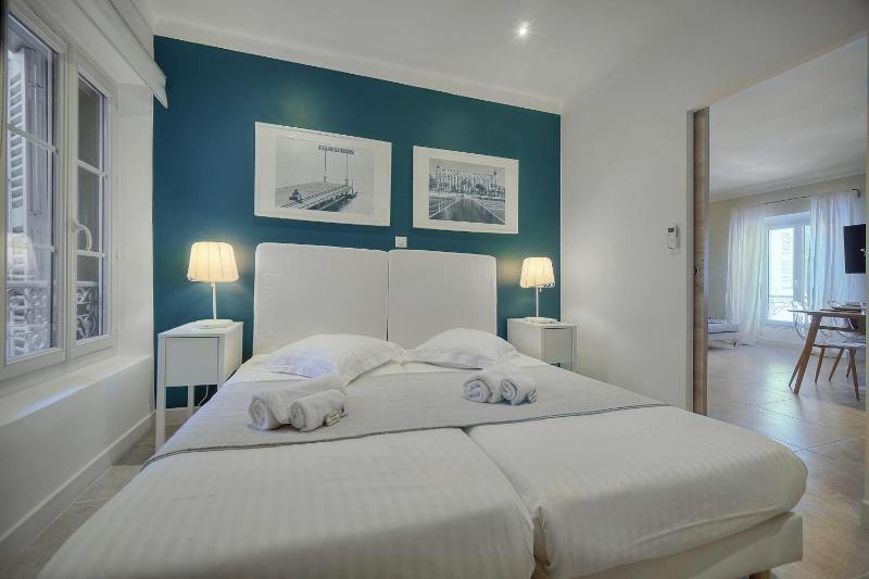 Upstays - Apartment 70m2 - Renovated - Wifi - A C - image 19