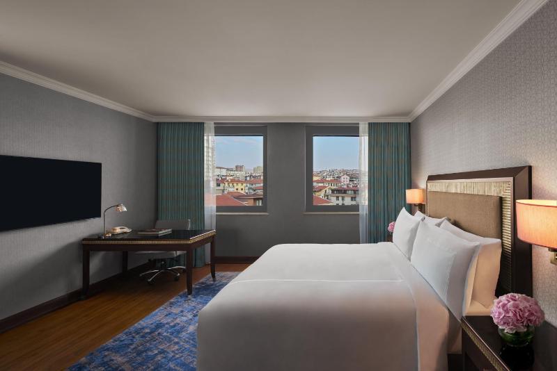 Junior Suite image 1