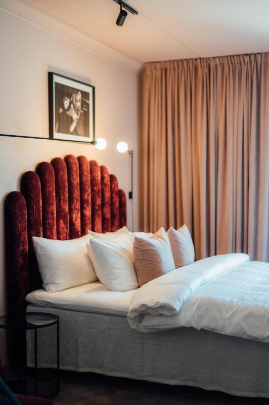 Superior Double Room image 1