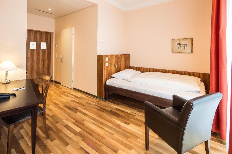 Economy Single Room image 4