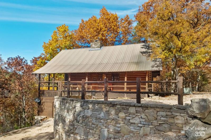The Cattleman Two-Bedroom Cottage with Spa Bath – Mountain or Hill View image 4