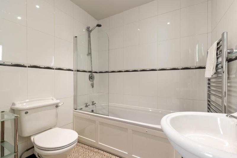 Suite image 3