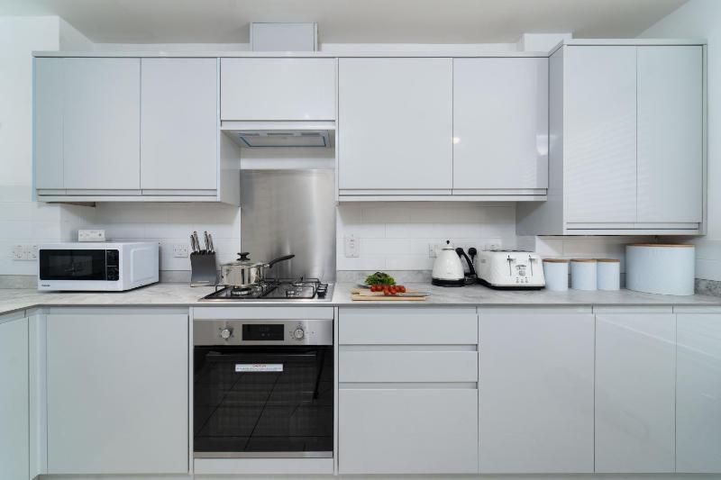 Two-Bedroom House image 3