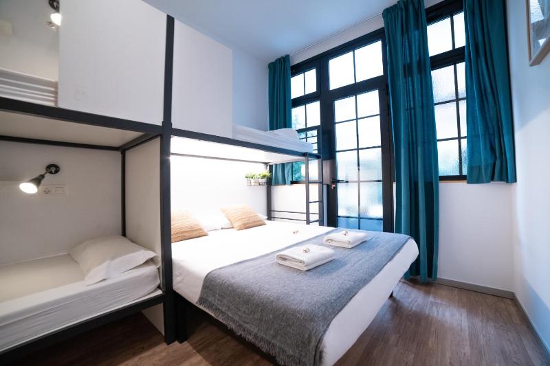 Family Room with Private Bathroom image 1