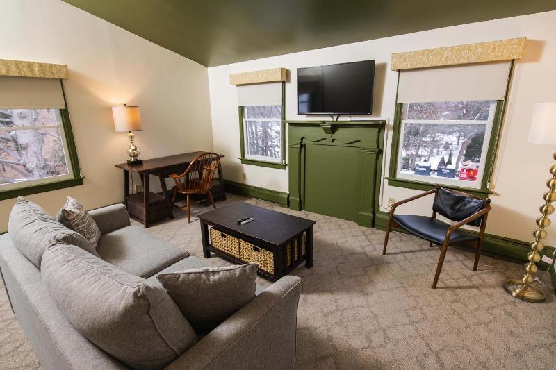 Nest Suite image 1