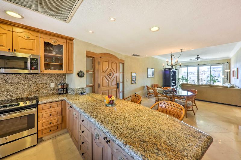 Cabo San Lucas Villa w/ Resort Amenities! - image 16