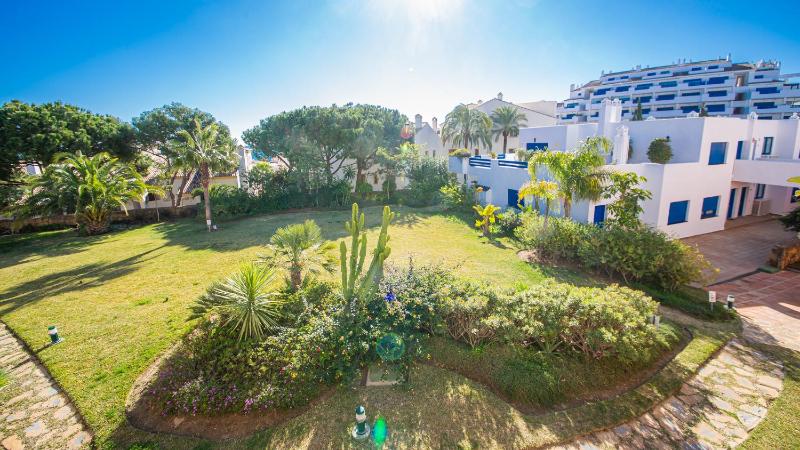 Duquesa Suites 206 - image 5