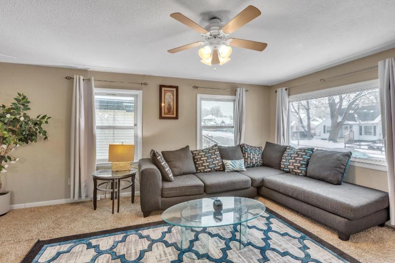 Three-Bedroom House image 1