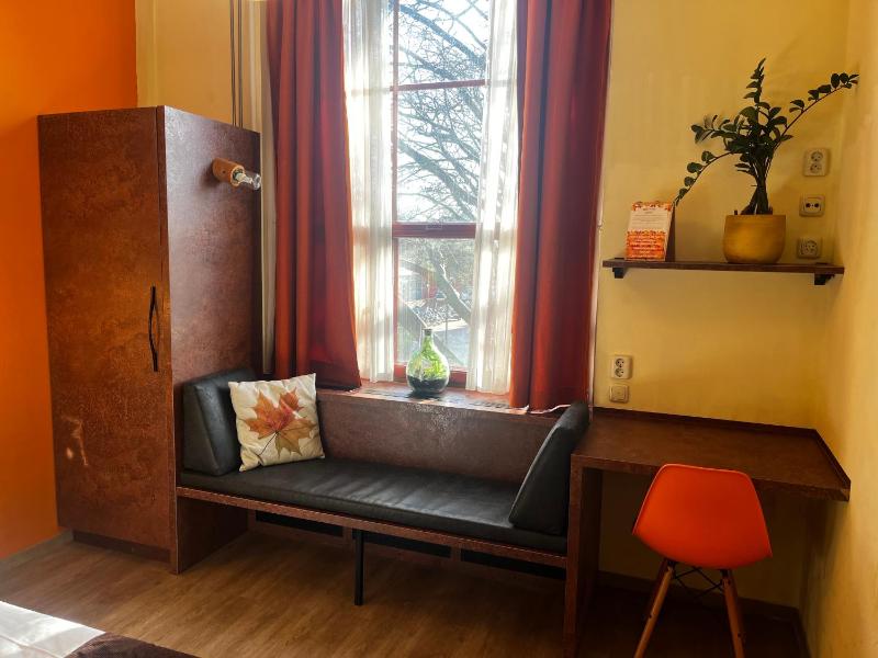 Standard Double Room image 4