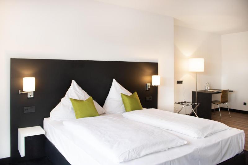 Double Room - Disability Access image 1