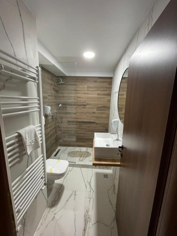 Superior Triple Room image 4