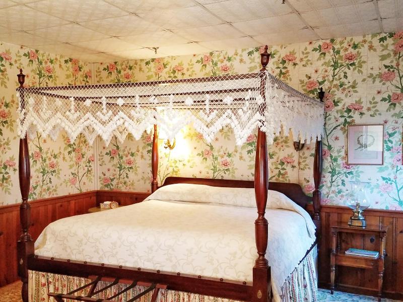 Suite with Bay View image 1