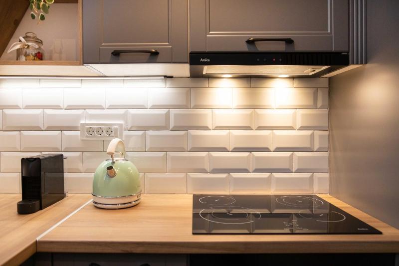 Design 1BDR Loft near Kvaternik Square - image 9