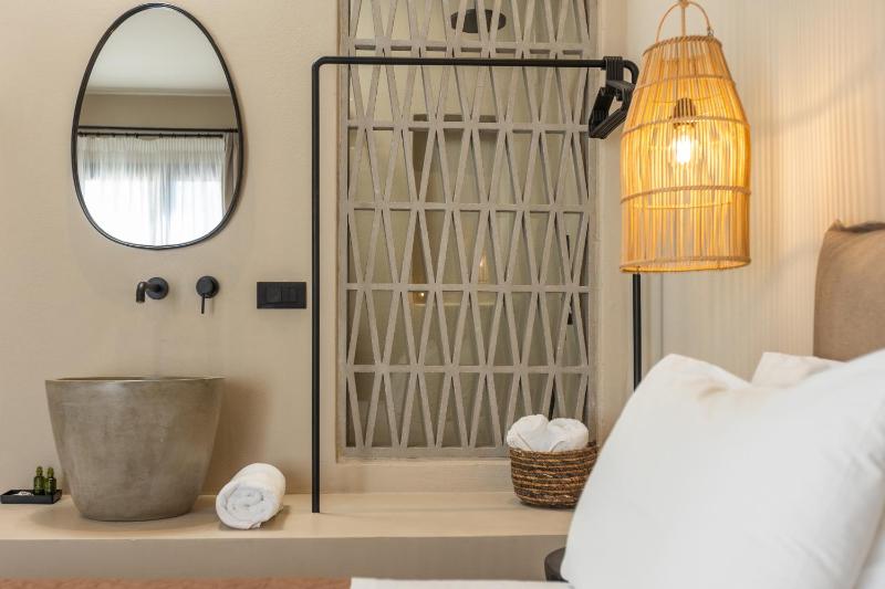 Superior Double or Twin Room image 4