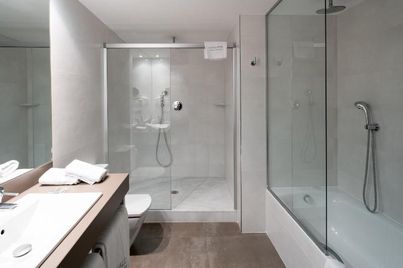 Superior Double Room with Terrace and Private Pool image 2