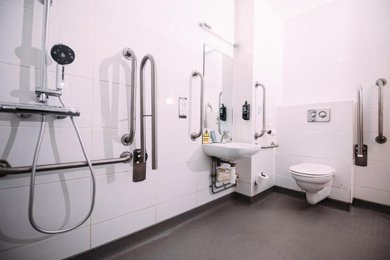 Double Room - Disability Access image 3