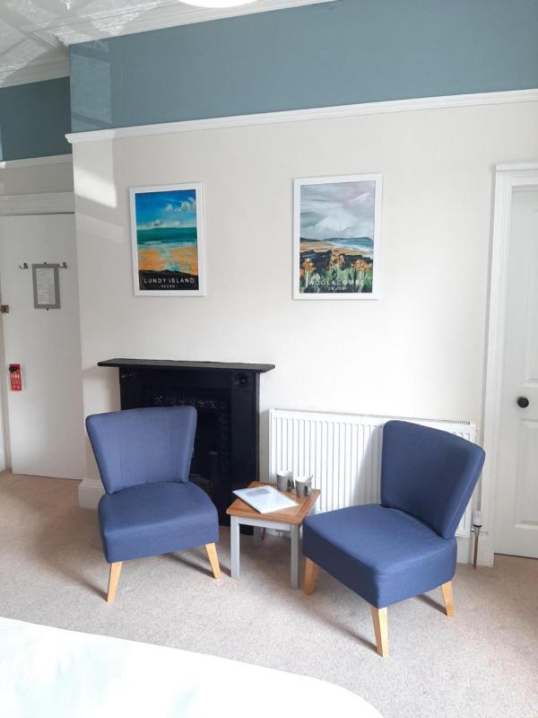Double Room with Sea View image 3