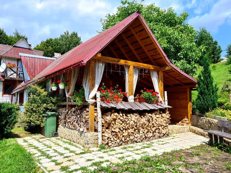 One-Bedroom House image 2