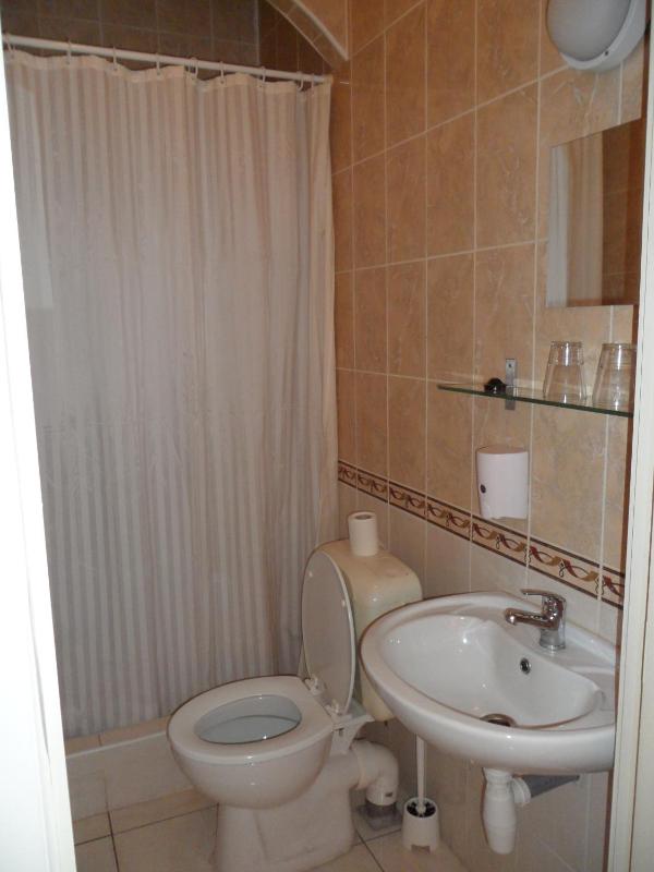 Standard Double Room image 2