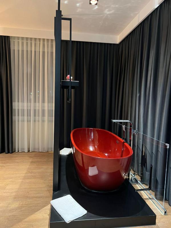 Executive Suite image 4