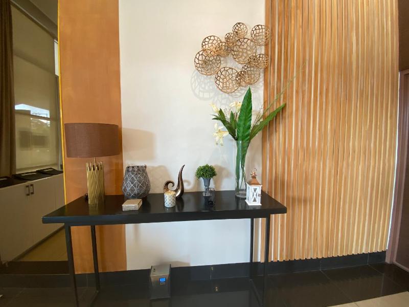 Spacious One Bedroom Unit at Centrio Tower - image 11